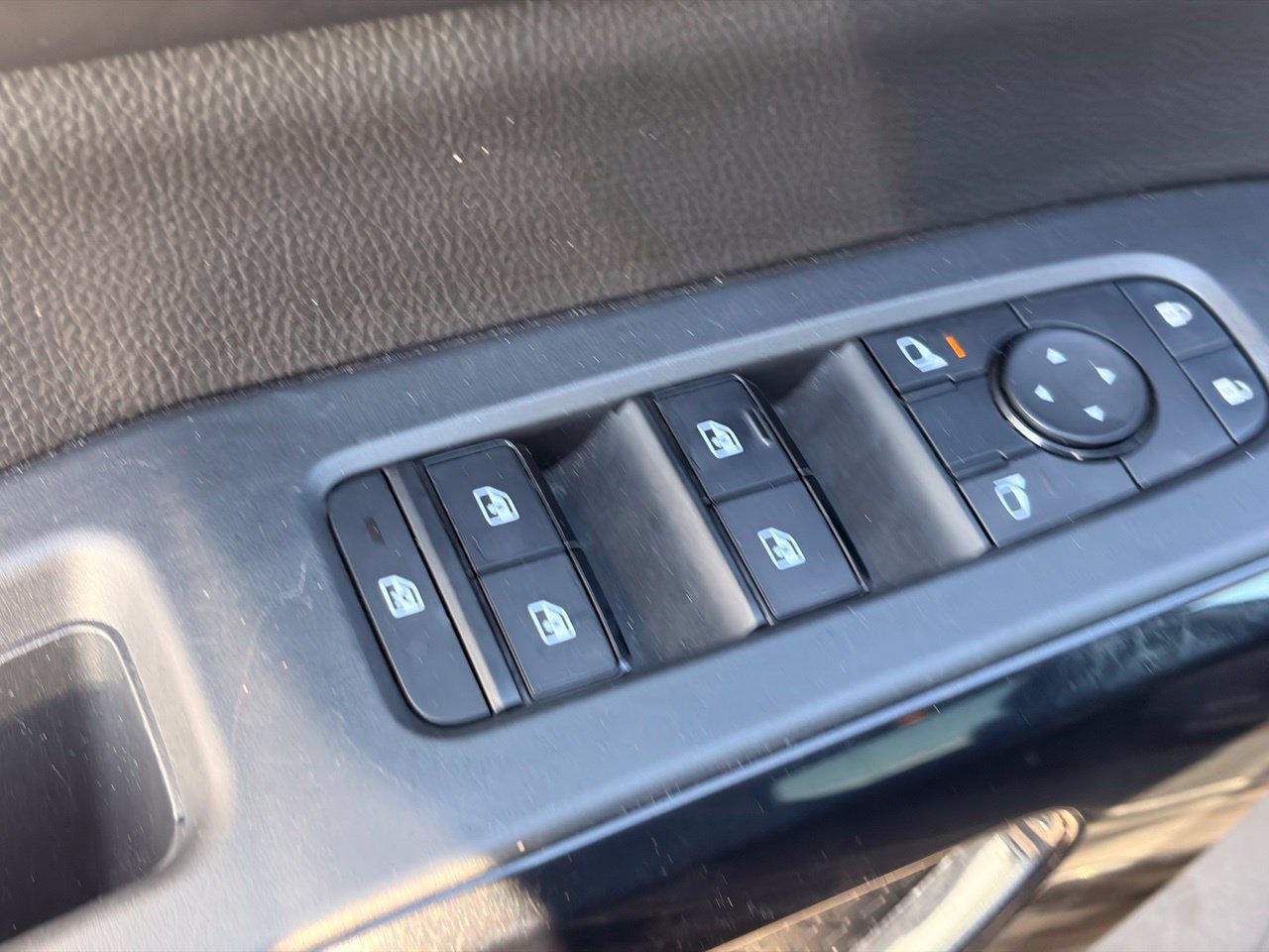 Certified 2025 Nissan Pathfinder SV AWD/4WD image 22
