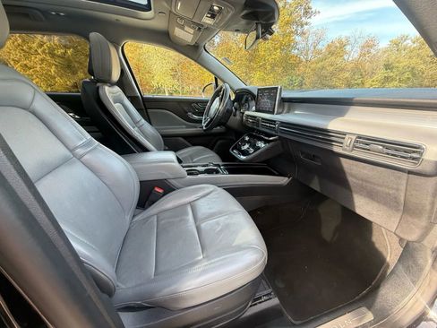 Used 2020 Lincoln Corsair AWD image 17