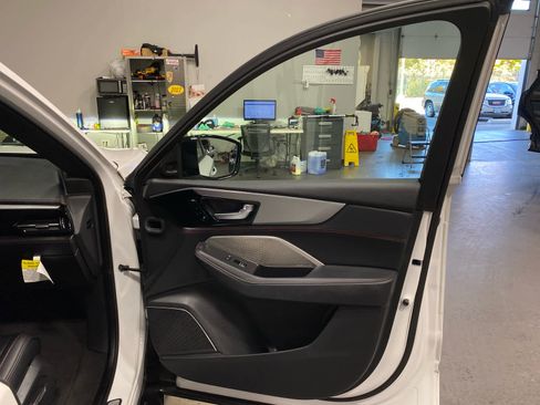 Used 2023 Acura MDX A-Spec image 30