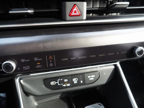 New 2026 Kia Carnival SX image 40