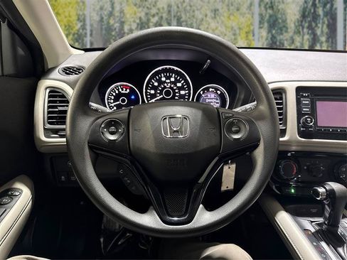 Used 2021 Honda HR-V LX image 17