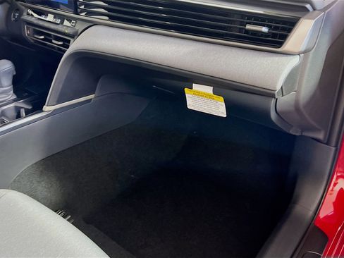 Used 2025 Toyota Camry LE FWD image 34