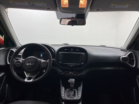 Used 2024 Kia Soul LX image 18