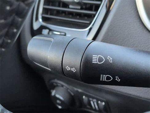 Used 2018 Jeep Compass Latitude w/ Popular Equipment Group image 26