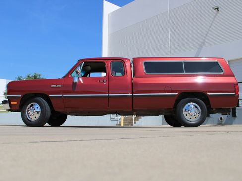 Used 1993 Dodge D/W Truck 250 RWD image 7