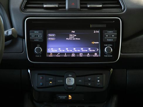 Used 2018 Nissan Leaf SL w/ SL Technology Package image 25