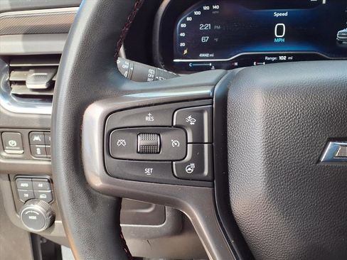 Used 2024 Chevrolet Suburban RST w/ Luxury Package image 25