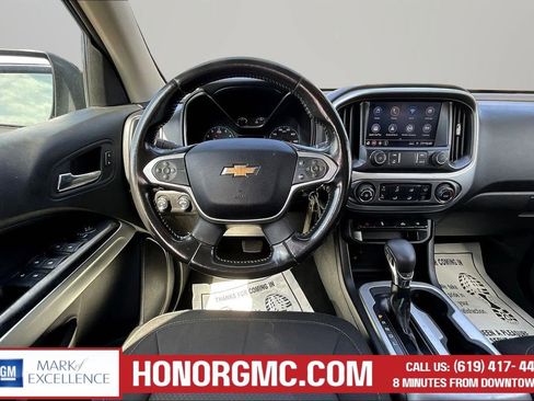 Used 2022 Chevrolet Colorado LT w/ LT Convenience Package AWD/4WD image 9