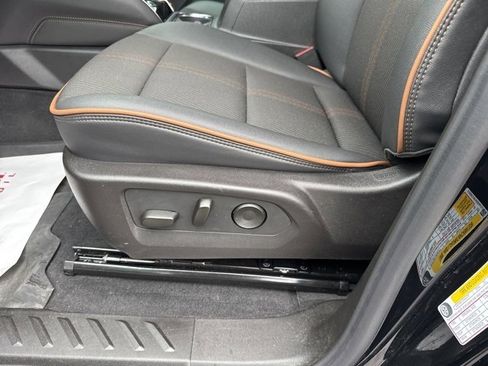 Used 2024 GMC Canyon AT4 image 18