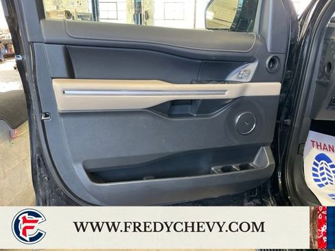 Used 2024 Ford Expedition Limited AWD/4WD image 9