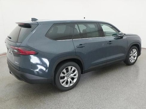 New 2026 Toyota Grand Highlander Limited image 9