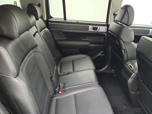 Used 2024 Hyundai Santa Fe Limited AWD/4WD image 25