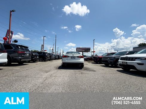 Used 2024 Nissan Altima 2.5 SR FWD image 6