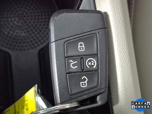 Used 2022 Volkswagen Atlas SE image 33