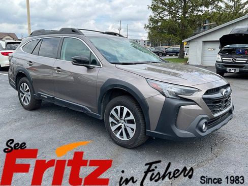 Used 2024 Subaru Outback Premium image 1