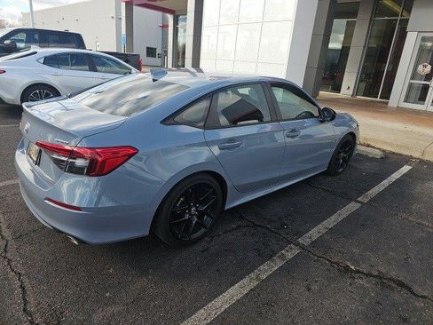 Used 2024 Honda Civic Sport image 3
