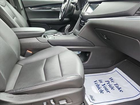 Used 2022 Cadillac XT5 Premium Luxury w/ LPO, Floor Liner Package image 20