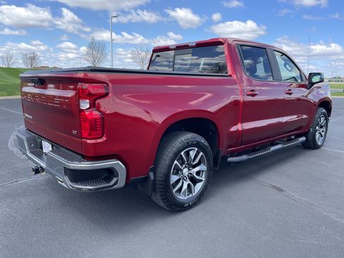 Used 2023 Chevrolet Silverado 1500 LT AWD/4WD image 5