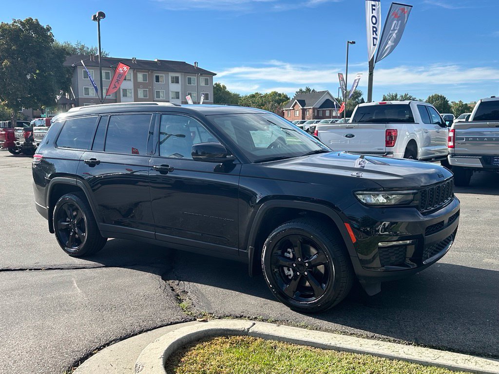 Used 2023 Jeep Grand Cherokee L Limited w/ Luxury Tech Group II AWD/4WD image 4