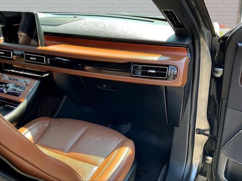 Used 2020 Lincoln Aviator Reserve w/ Elements Package Plus AWD/4WD image 26