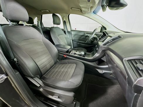 Used 2019 Ford Edge SEL image 29