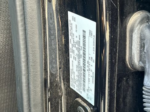 Used 2023 Ford F150 XLT image 27