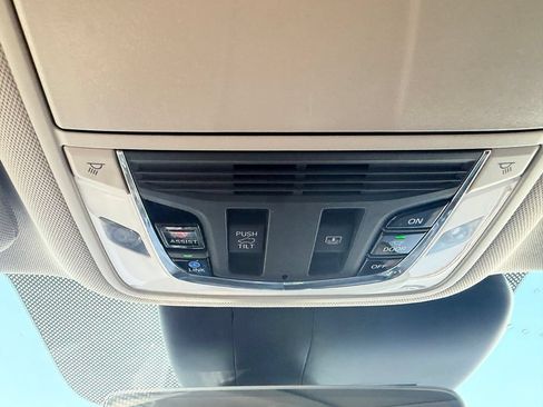 Used 2019 Acura RDX w/ Advance Package AWD/4WD image 22