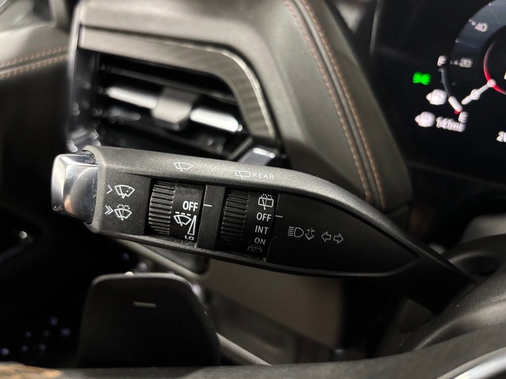 Used 2026 GMC Yukon XL AT4 w/ AT4 Premium Package AWD/4WD image 21