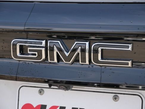 New 2026 GMC Acadia Elevation w/ Black Edition AWD/4WD image 17