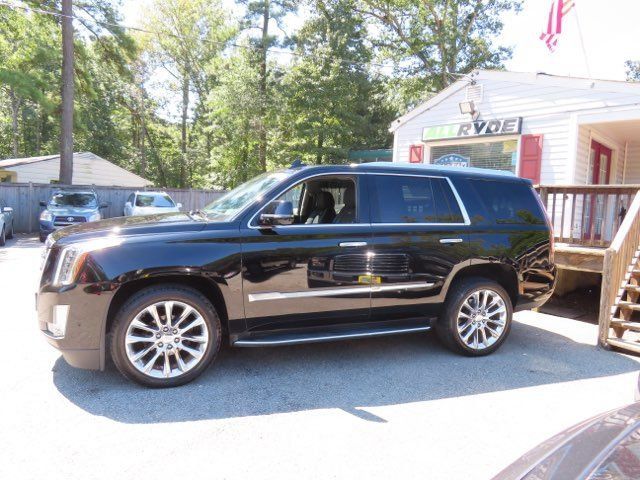 Used 2019 Cadillac Escalade Luxury AWD/4WD image 8