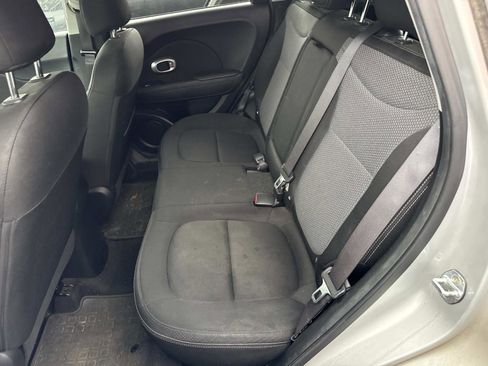 Used 2018 Kia Soul + image 5