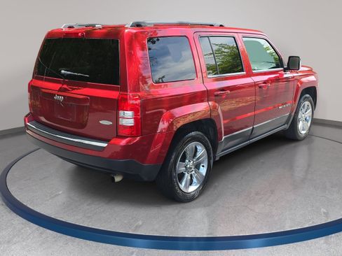 Used 2015 Jeep Patriot Latitude FWD image 5