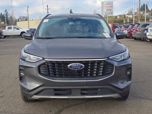Used 2024 Ford Escape Platinum image 5