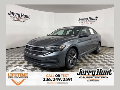 Used 2023 Volkswagen Jetta SE w/ Panoramic Sunroof Package