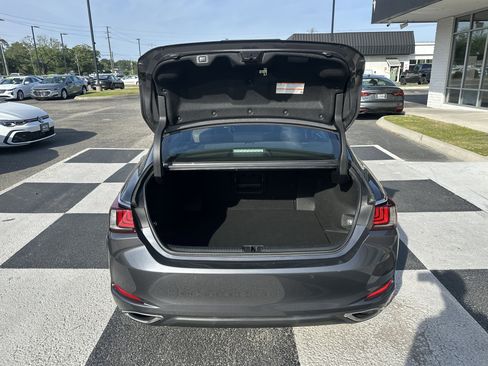 Used 2022 Lexus ES 350 w/ Premium Package image 5