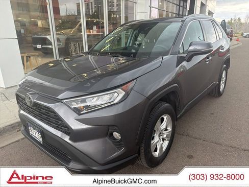 Used 2021 Toyota RAV4 XLE image 1