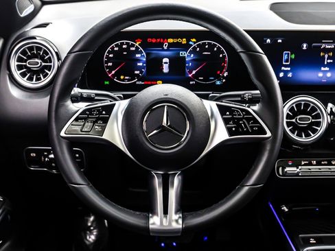 Certified 2024 Mercedes-Benz GLB 250 4MATIC image 20