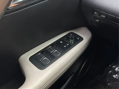 Used 2020 Lexus RX 350L Premium w/ Premium Package AWD/4WD image 41