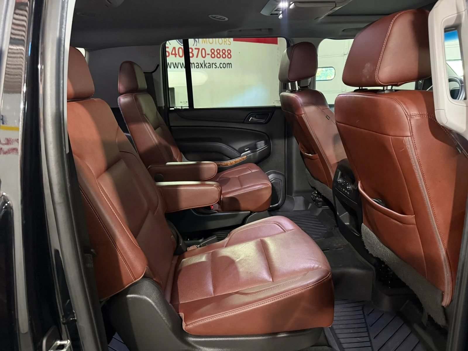 Used 2019 Chevrolet Suburban Premier w/ Premier Plus Edition AWD/4WD image 28