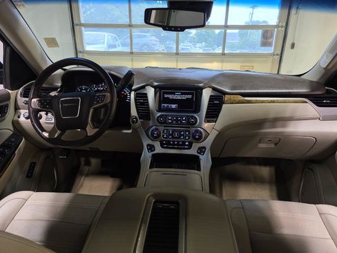 Used 2017 GMC Yukon XL Denali w/ Open Road Package AWD/4WD image 30