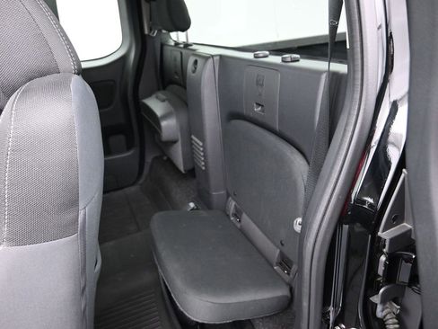 Used 2022 Nissan Frontier SV w/ Technology Package image 21