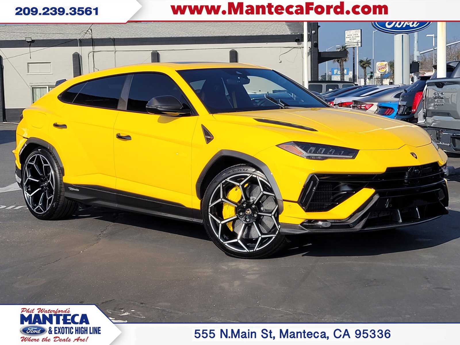 Used 2024 Lamborghini Urus Performante AWD/4WD image 1