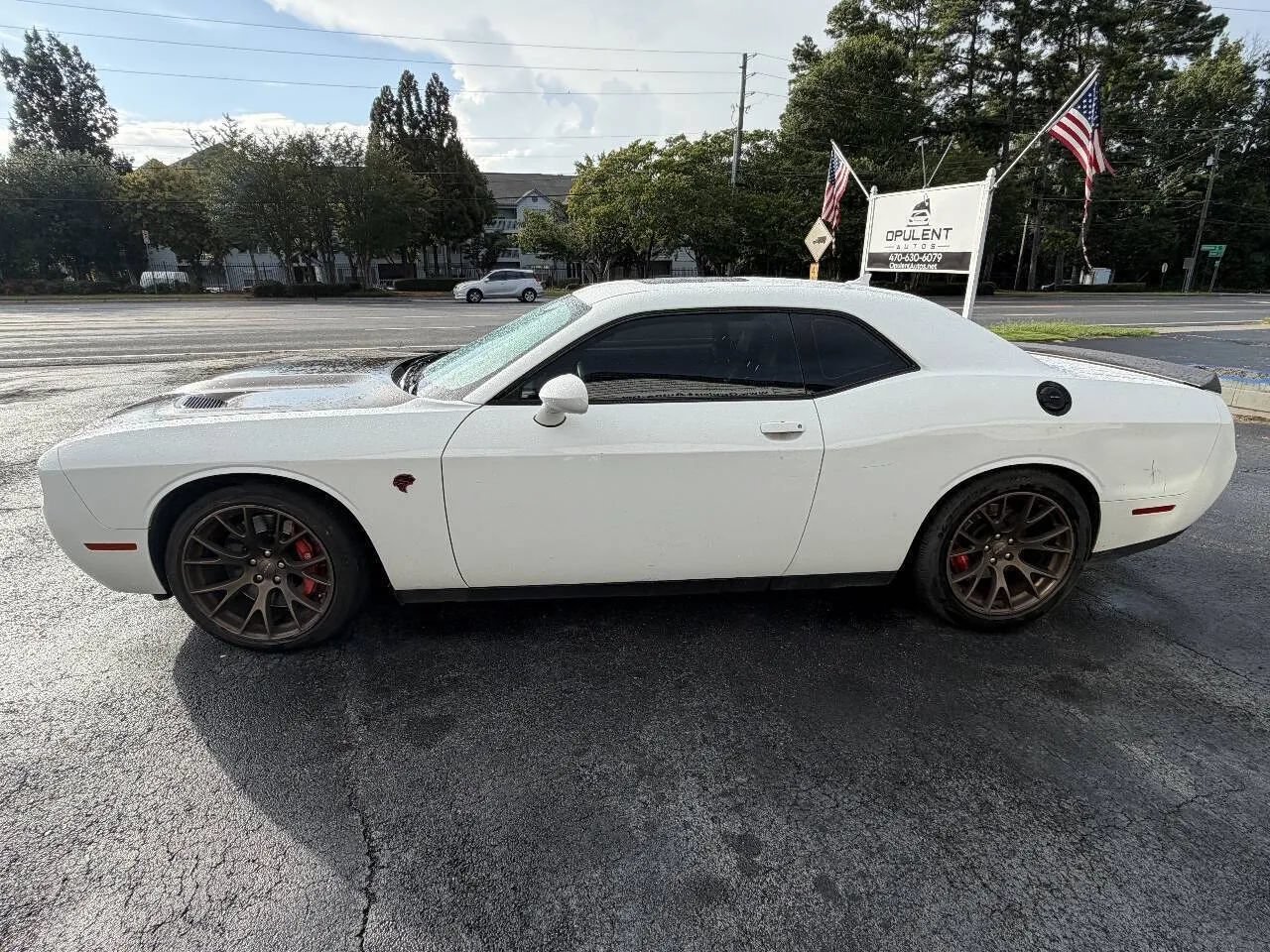 Used 2016 Dodge Challenger SRT Hellcat RWD image 5