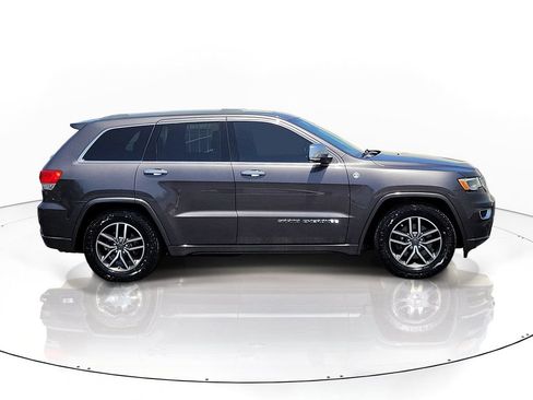 Used 2020 Jeep Grand Cherokee Overland AWD/4WD image 2