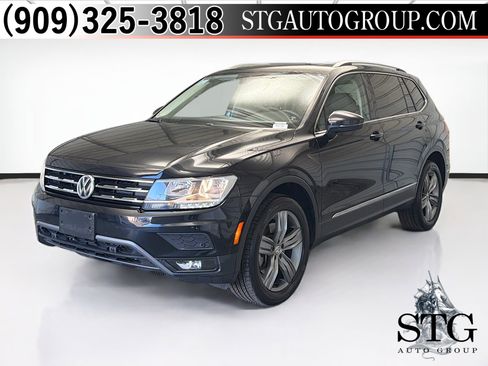 Used 2020 Volkswagen Tiguan SEL image 1
