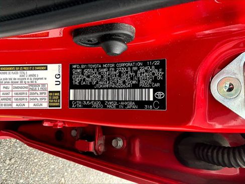 Used 2022 Toyota Prius Prime XLE image 37