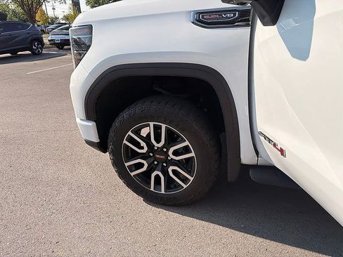 Used 2023 GMC Sierra 1500 AT4 w/ Technology Package AWD/4WD image 24