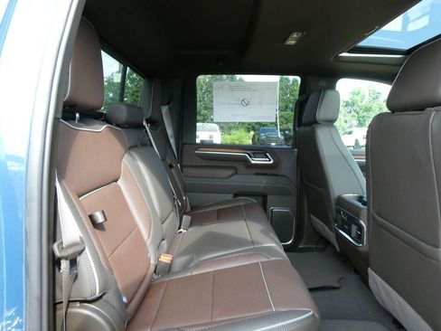 New 2026 GMC Sierra 2500 Denali w/ Denali Reserve Package AWD/4WD image 14