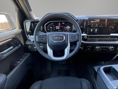 Used 2026 GMC Sierra 1500 Elevation w/ Elevation Select Package AWD/4WD image 9