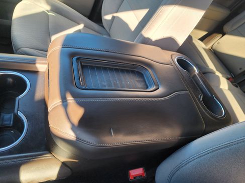 Used 2021 Chevrolet Suburban LS image 34